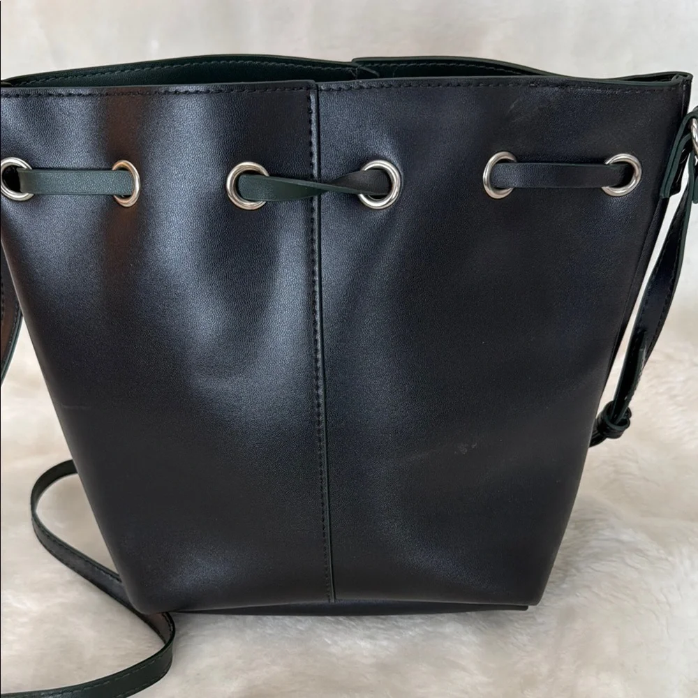 Urban Outfitters Black Barrel Bag Design
